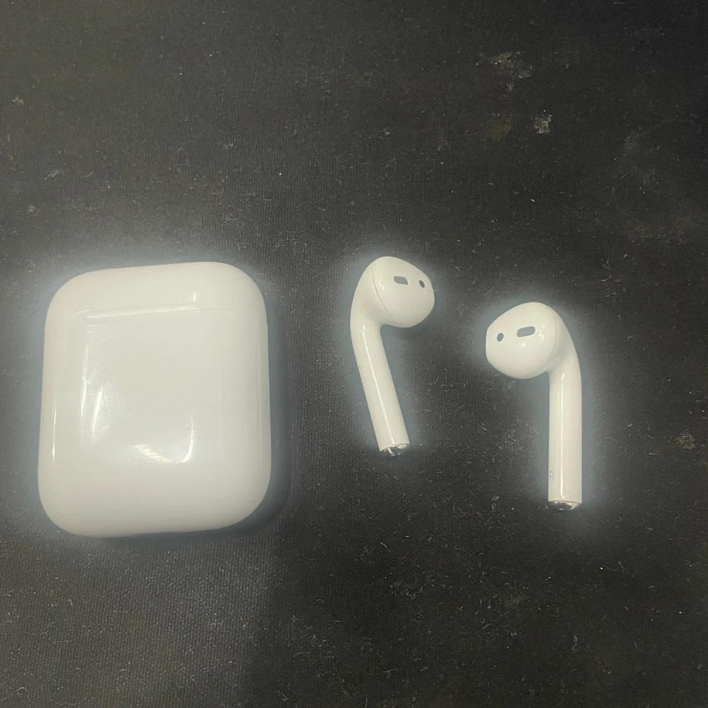 Wireless Earbuds with Charging Case - White